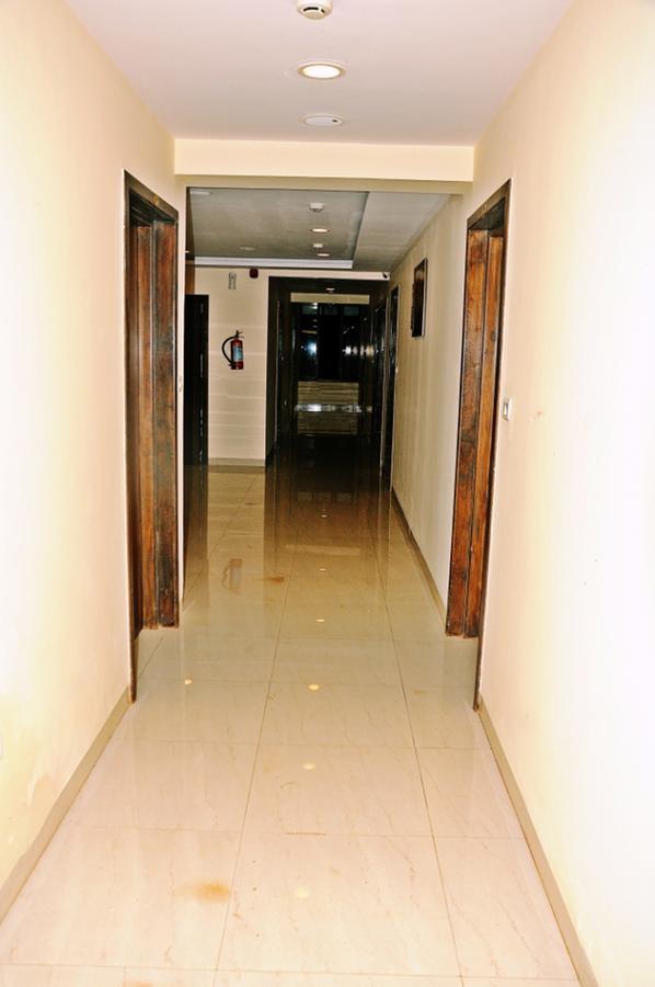 Hotel Mookambika Palace Kolluru Exterior photo