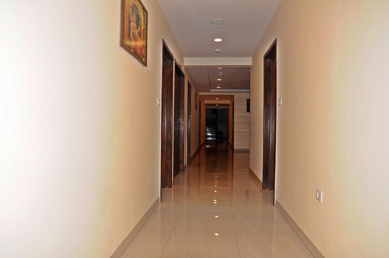 Hotel Mookambika Palace Kolluru Exterior photo