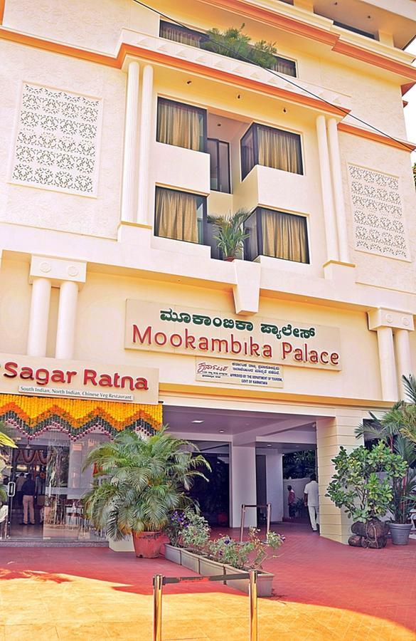 Hotel Mookambika Palace Kolluru Exterior photo