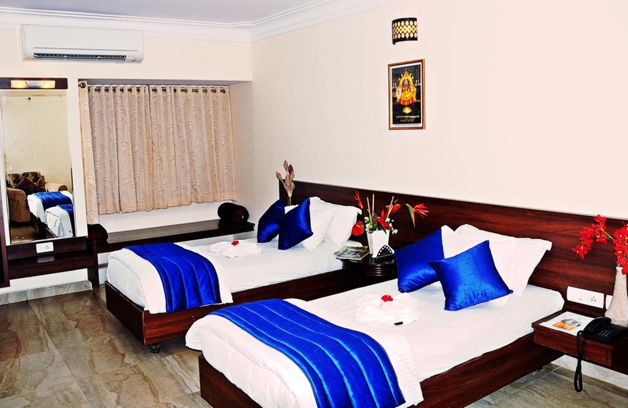 Hotel Mookambika Palace Kolluru Exterior photo