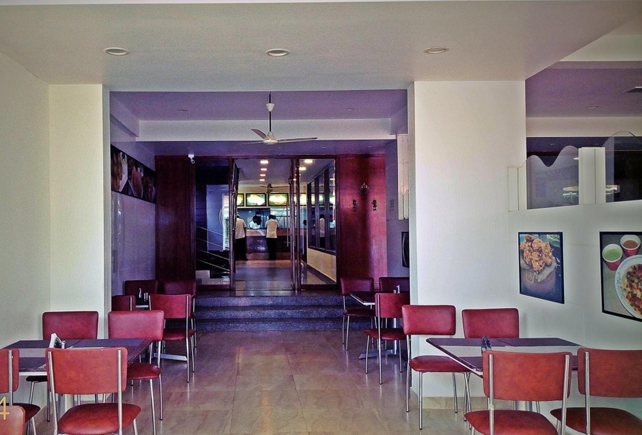 Hotel Mookambika Palace Kolluru Exterior photo